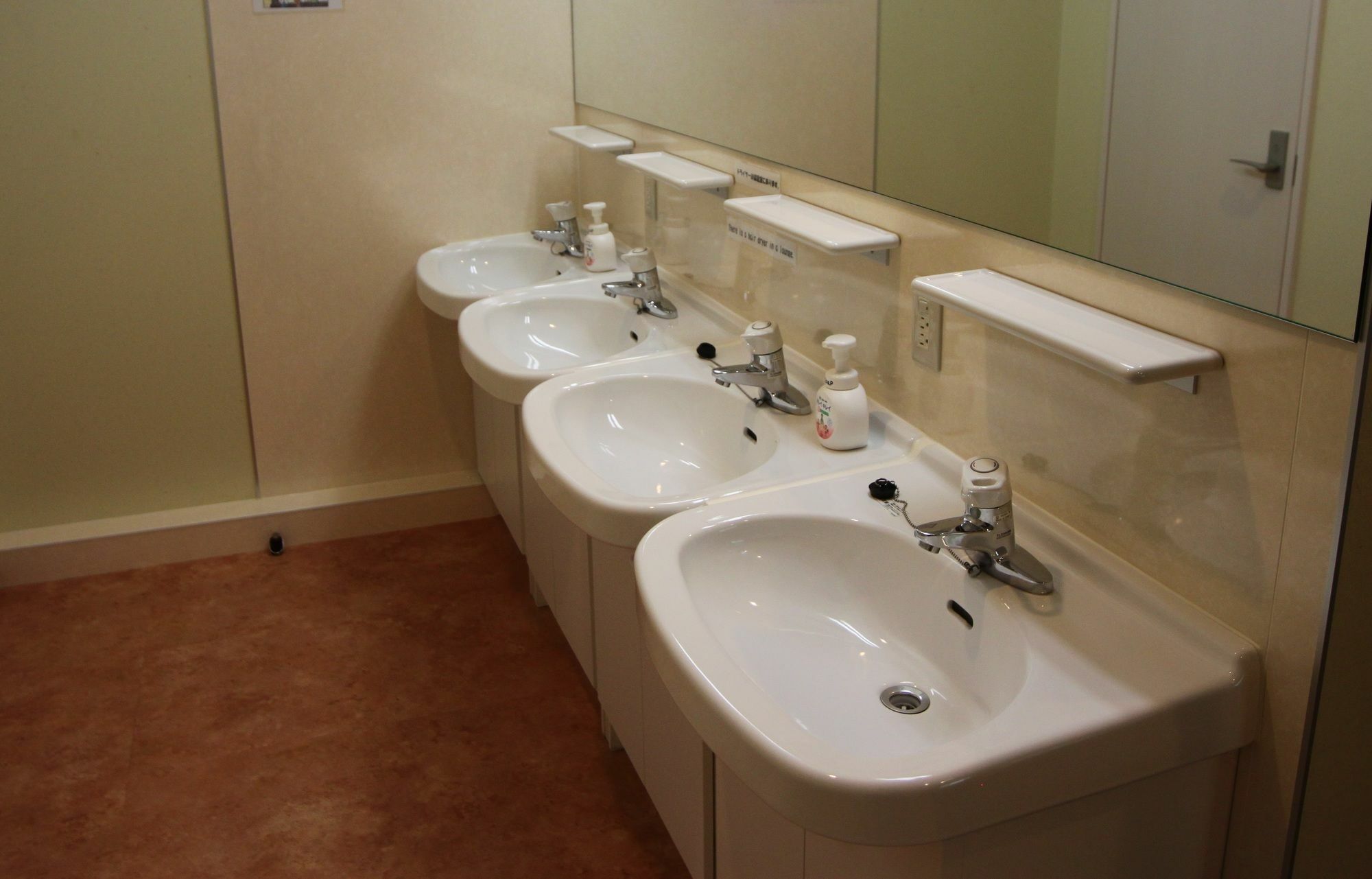 Guesthouse Jiyujin Киото Екстериор снимка